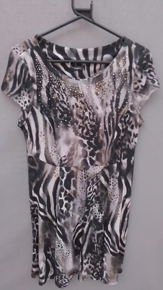 M & Co size 16 excellent condition